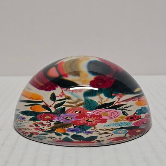 Anthropologie Garden Flowers Paperweight By Rifle Paper Co. NEW - Picture 5 of 9